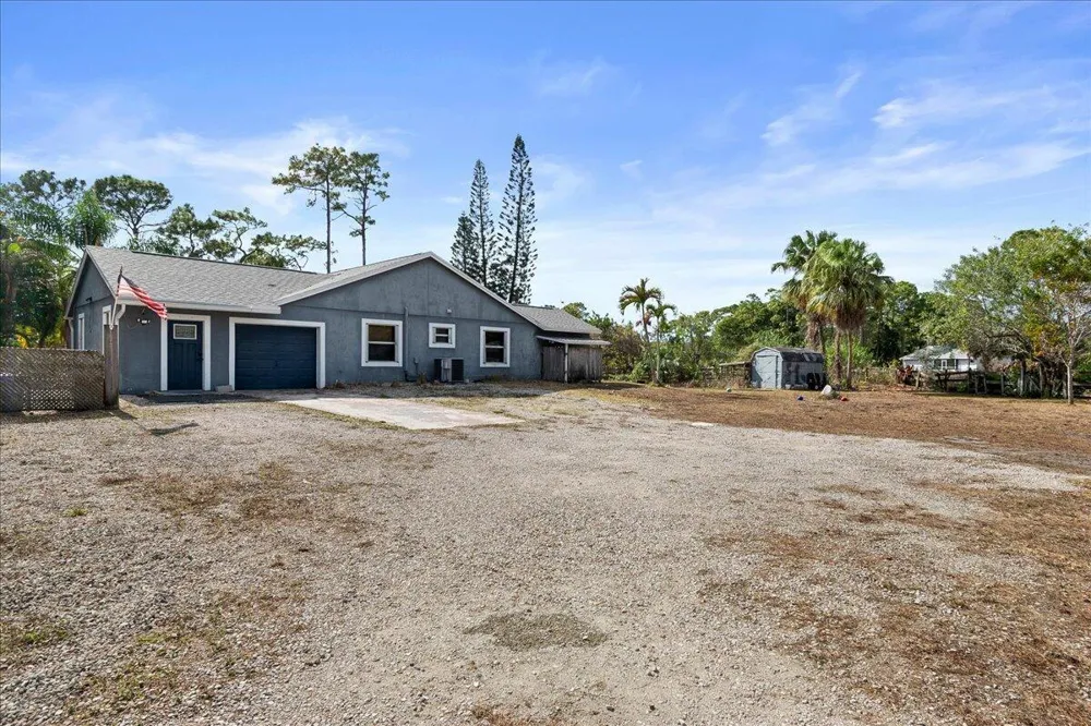 14537 77th Place Loxahatchee, FL 33470