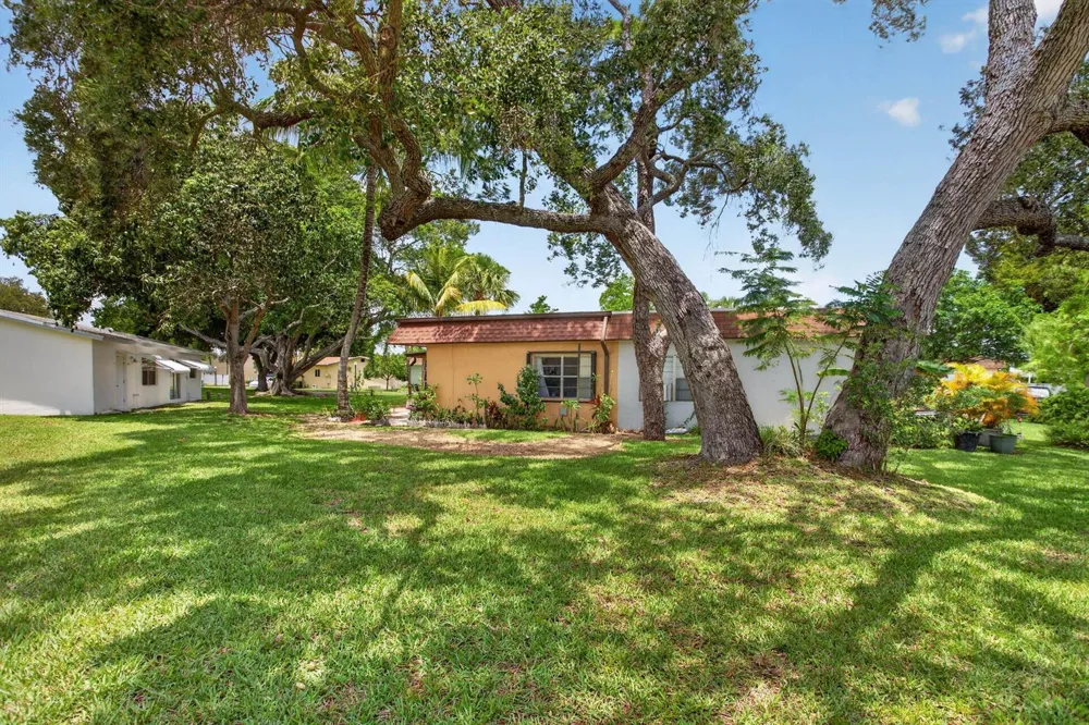 2002 SW Natura Boulevard #B Deerfield Beach, FL 33441