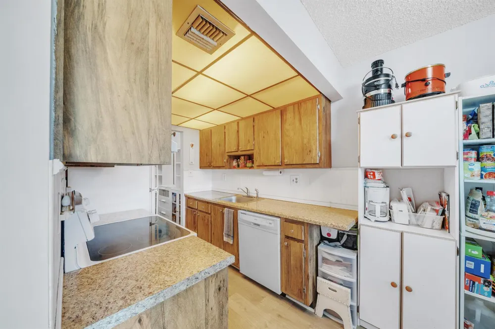 3361 NW 47th Terrace #231 Lauderdale Lakes, FL 33319