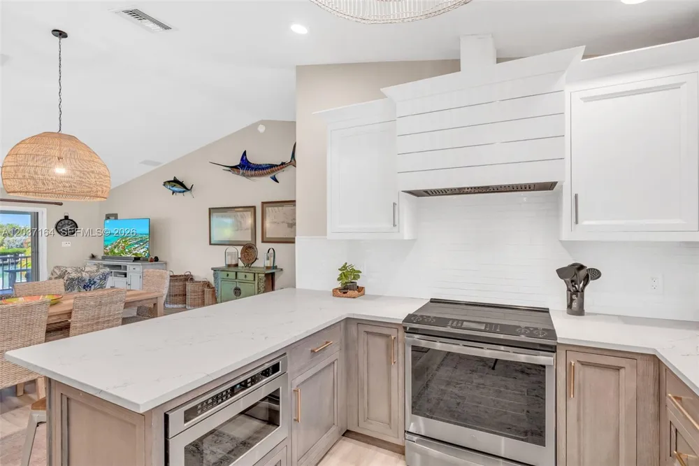181 12th St Key Colony, FL 33051