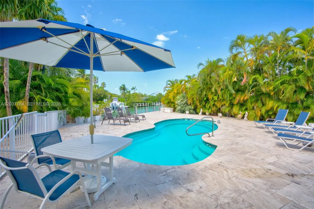 181 12th St Key Colony, FL 33051