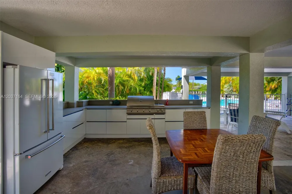181 12th St Key Colony, FL 33051