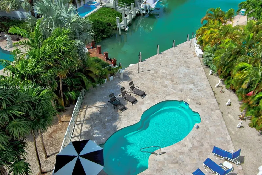 181 12th St Key Colony, FL 33051