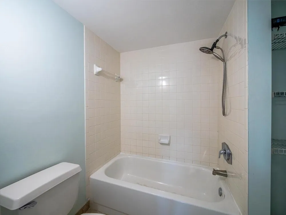 1020 Lake Shore Drive #202 Lake Park, FL 33403