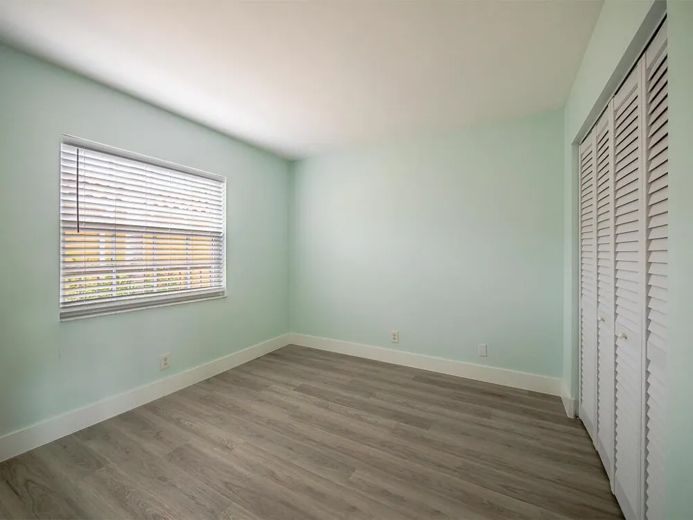 1020 Lake Shore Drive #202 Lake Park, FL 33403