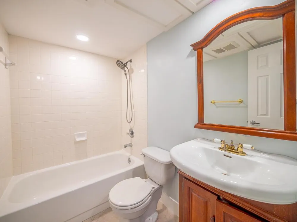 1020 Lake Shore Drive #202 Lake Park, FL 33403