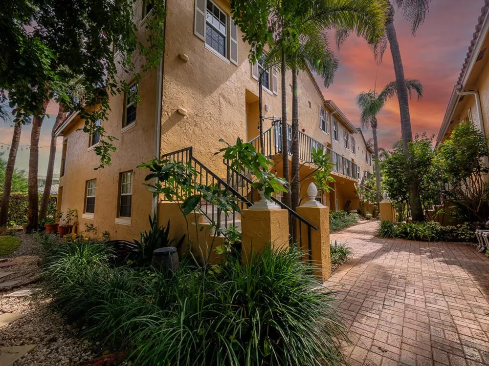 1020 Lake Shore Drive #202 Lake Park, FL 33403