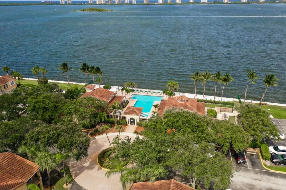 1020 Lake Shore Drive #202 Lake Park, FL 33403