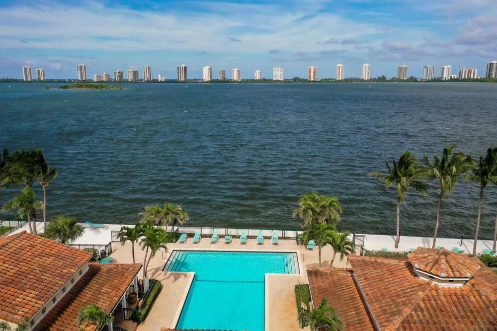 1020 Lake Shore Drive #202 Lake Park, FL 33403