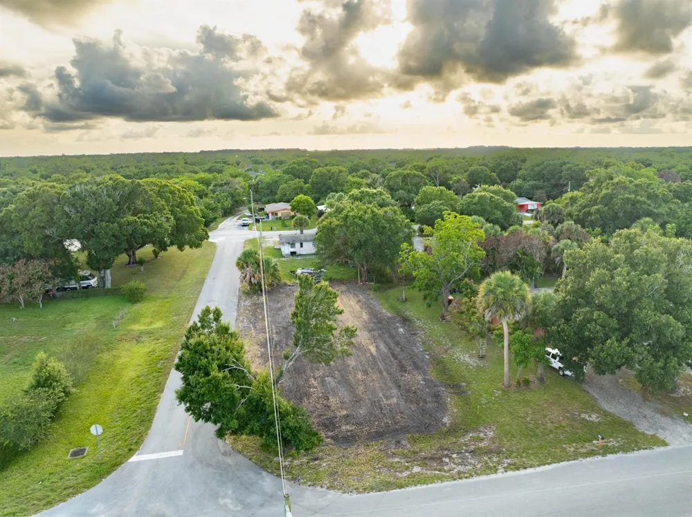 4805 34th Avenue Vero Beach, FL 32967