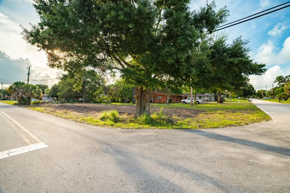 4805 34th Avenue Vero Beach, FL 32967