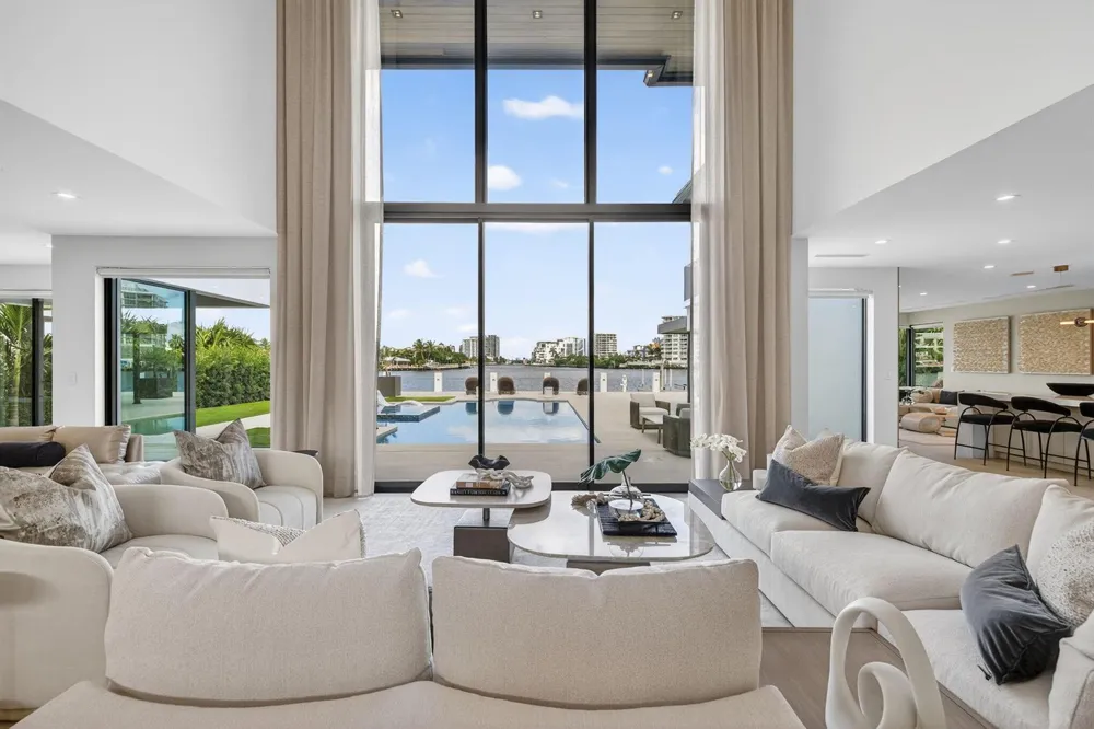 2533 Aqua Vista Boulevard Fort Lauderdale, FL 33301