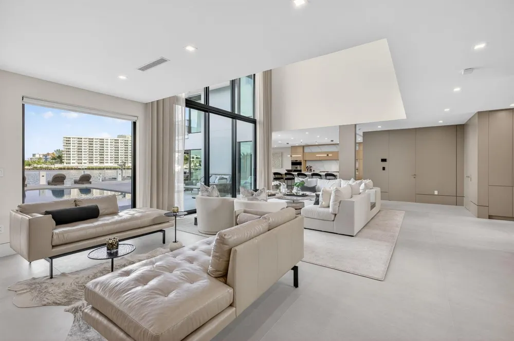 2533 Aqua Vista Boulevard Fort Lauderdale, FL 33301