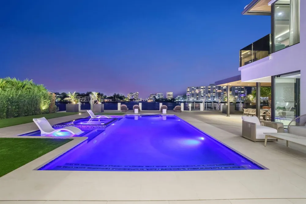 2533 Aqua Vista Boulevard Fort Lauderdale, FL 33301