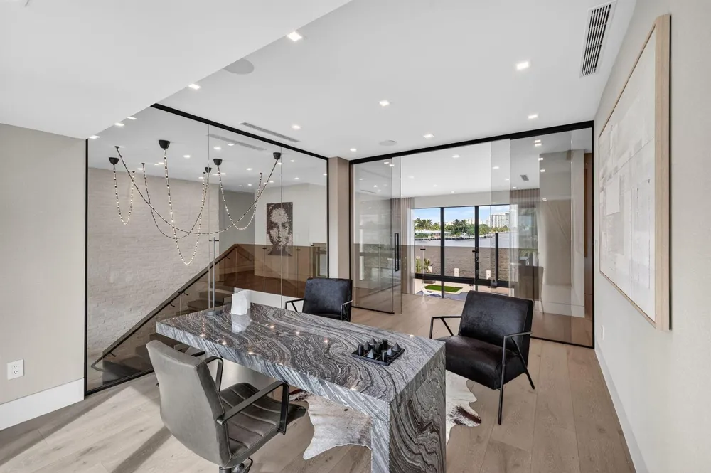 2533 Aqua Vista Boulevard Fort Lauderdale, FL 33301