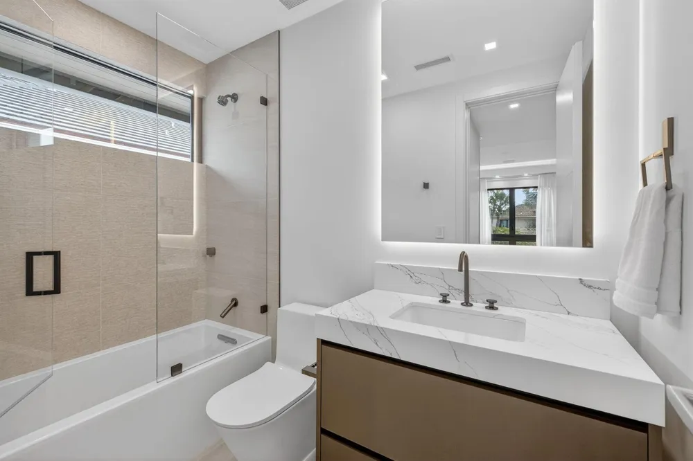 2533 Aqua Vista Boulevard Fort Lauderdale, FL 33301