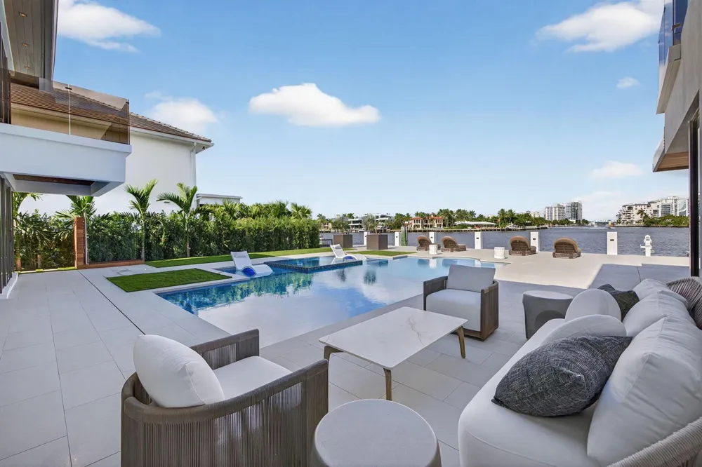 2533 Aqua Vista Boulevard Fort Lauderdale, FL 33301