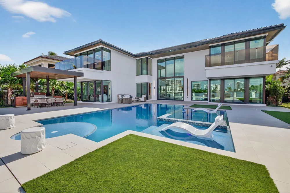 2533 Aqua Vista Boulevard Fort Lauderdale, FL 33301
