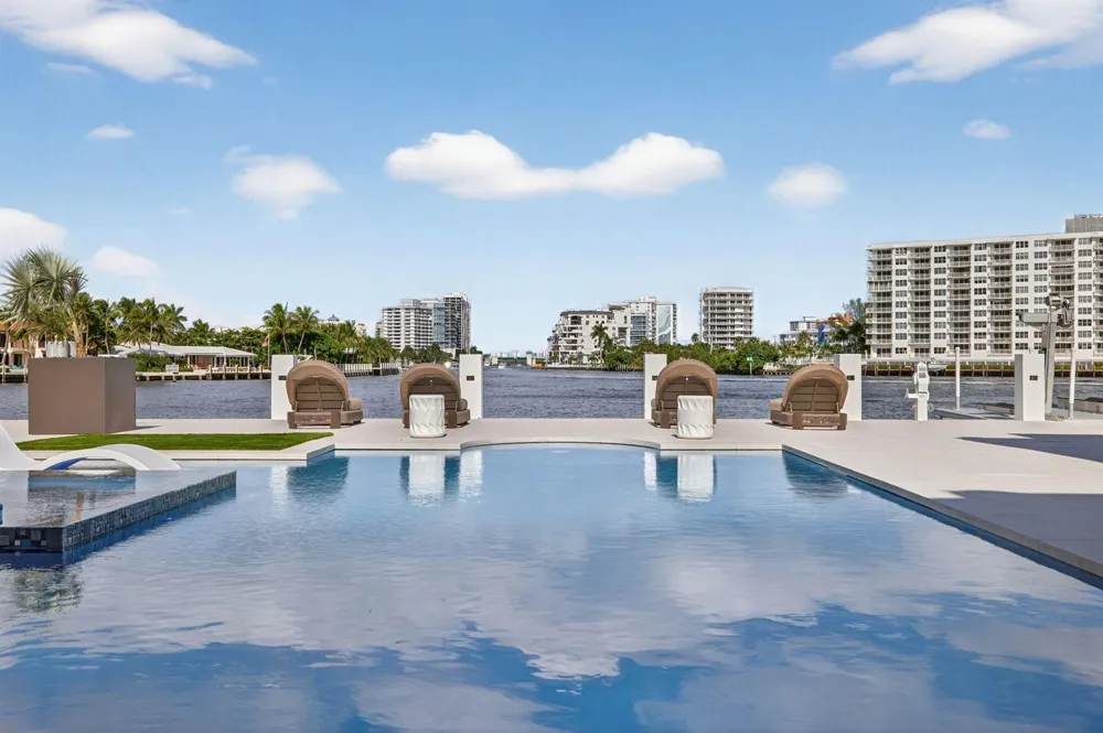 2533 Aqua Vista Boulevard Fort Lauderdale, FL 33301