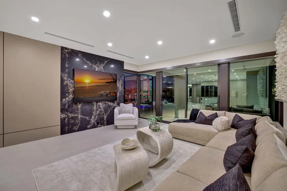 2533 Aqua Vista Boulevard Fort Lauderdale, FL 33301