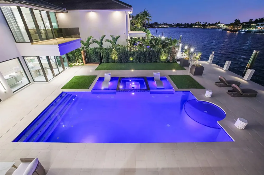 2533 Aqua Vista Boulevard Fort Lauderdale, FL 33301