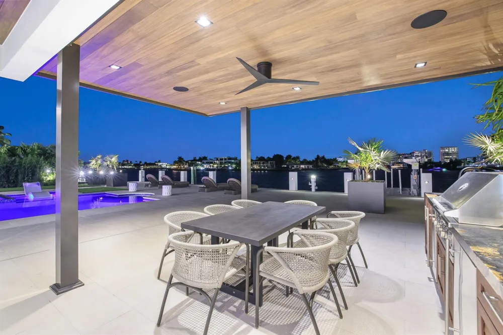 2533 Aqua Vista Boulevard Fort Lauderdale, FL 33301