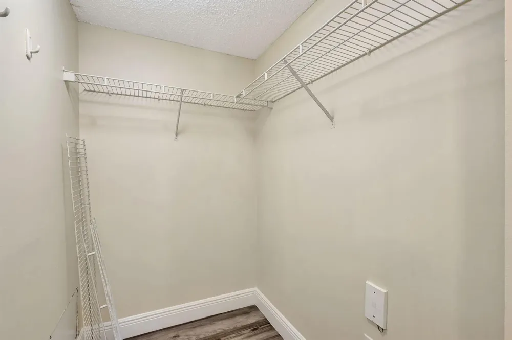 600 Crestwood Ct Court #609 Royal Palm Beach, FL 33411