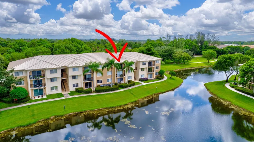 600 Crestwood Ct Court #609 Royal Palm Beach, FL 33411