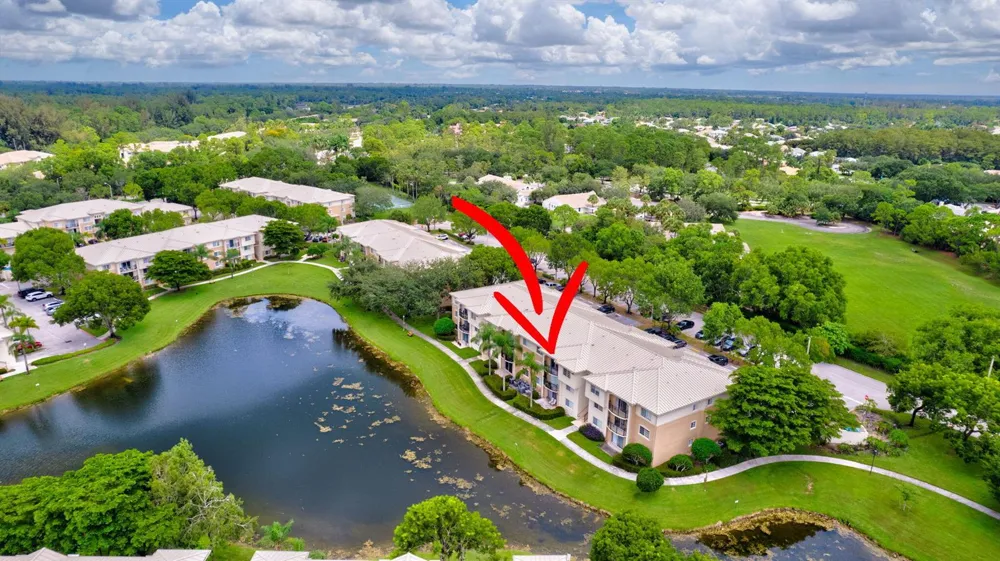 600 Crestwood Ct Court #609 Royal Palm Beach, FL 33411