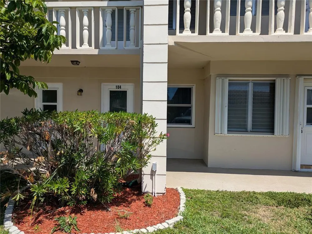 2115 NE 42nd Court #104N Lighthouse Point, FL 33064