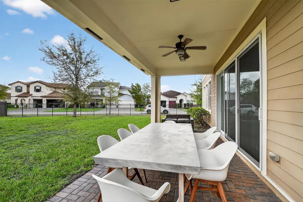 19535 Split Rail Run Loxahatchee, FL 33470