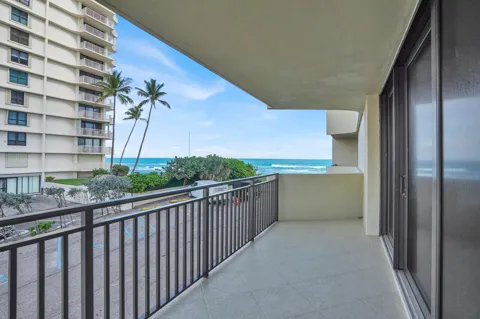 5460 Ocean Drive #1d