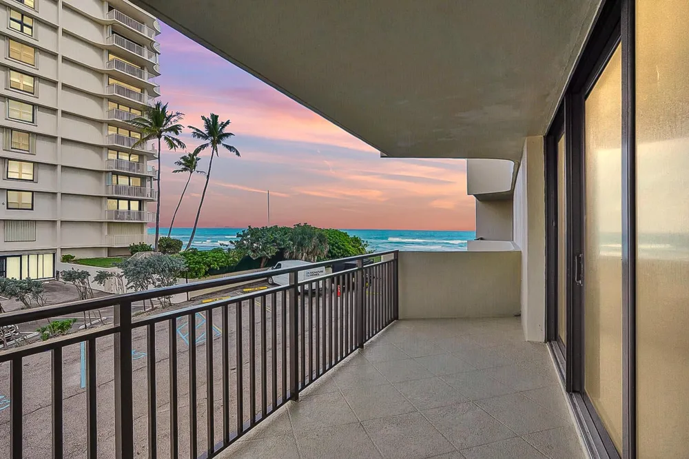 5460 Ocean Drive #1d Singer Island, FL 33404