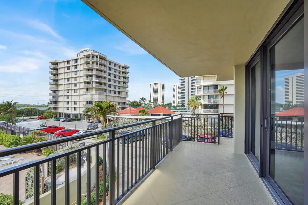 5460 Ocean Drive #1d Singer Island, FL 33404