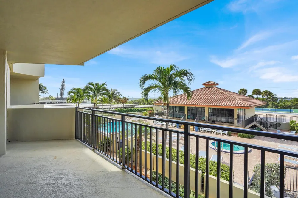 5460 Ocean Drive #1d Singer Island, FL 33404