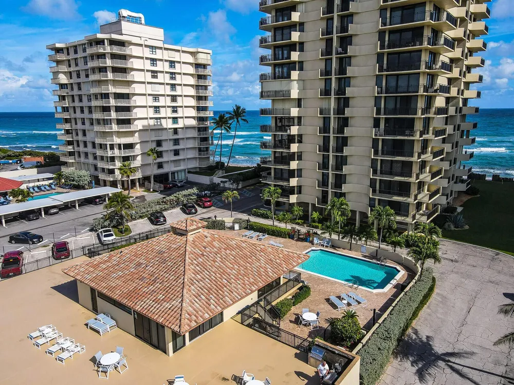 5460 Ocean Drive #1d Singer Island, FL 33404