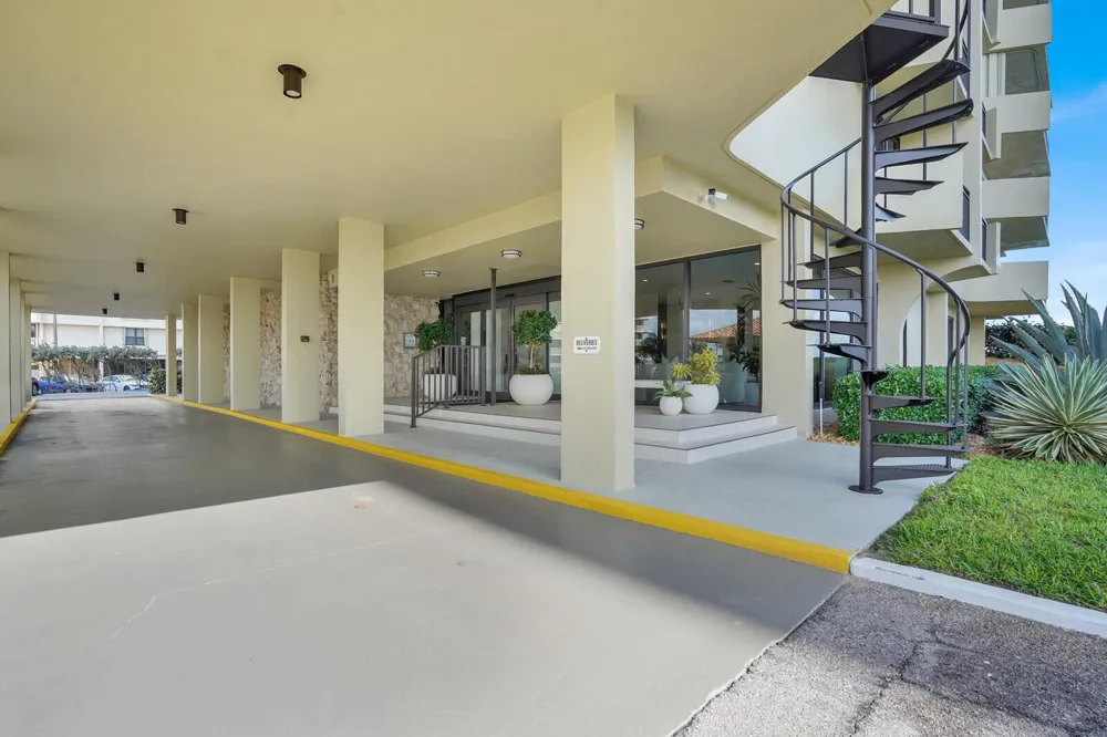 5460 Ocean Drive #1d Singer Island, FL 33404