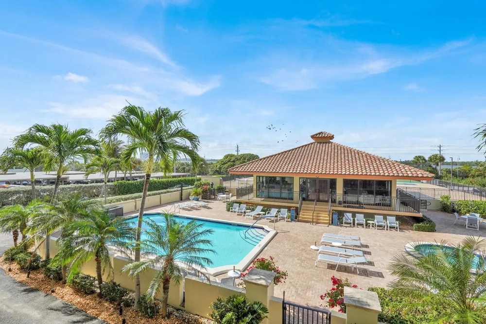 5460 Ocean Drive #1d Singer Island, FL 33404