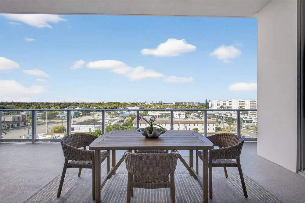 220 Lake Shore Drive #609 Lake Park, FL 33403