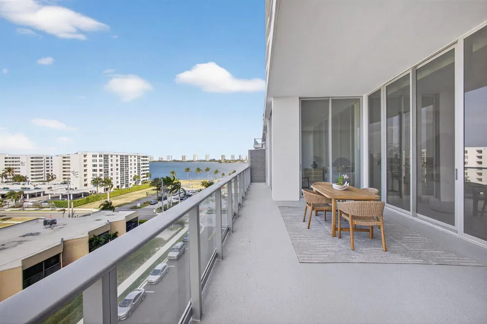 220 Lake Shore Drive #609 Lake Park, FL 33403