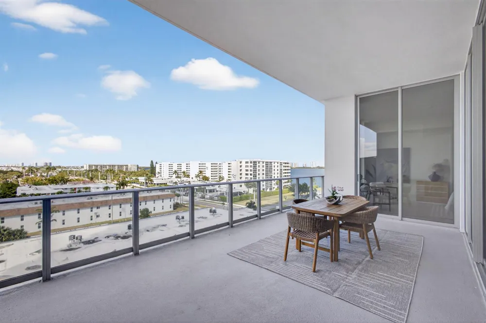 220 Lake Shore Drive #609 Lake Park, FL 33403