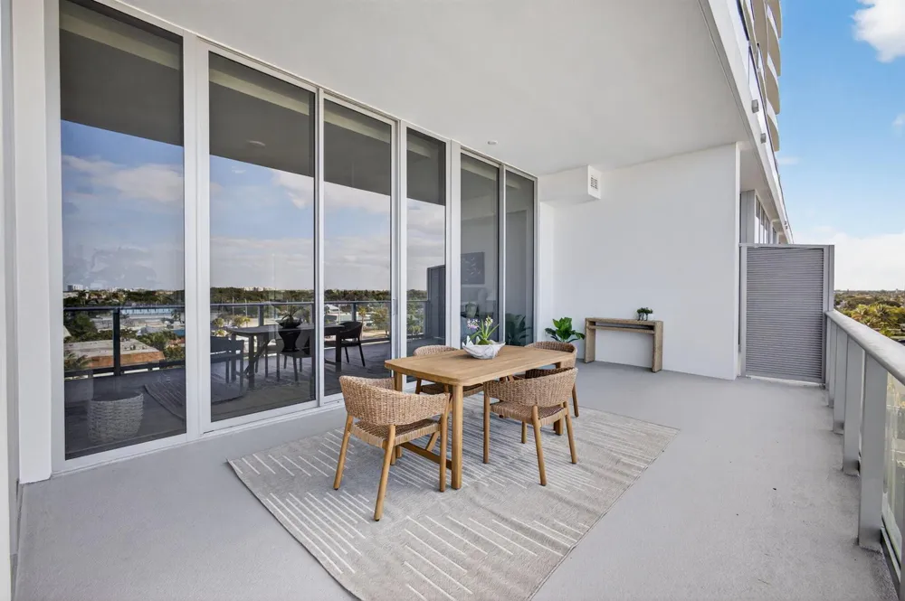 220 Lake Shore Drive #609 Lake Park, FL 33403