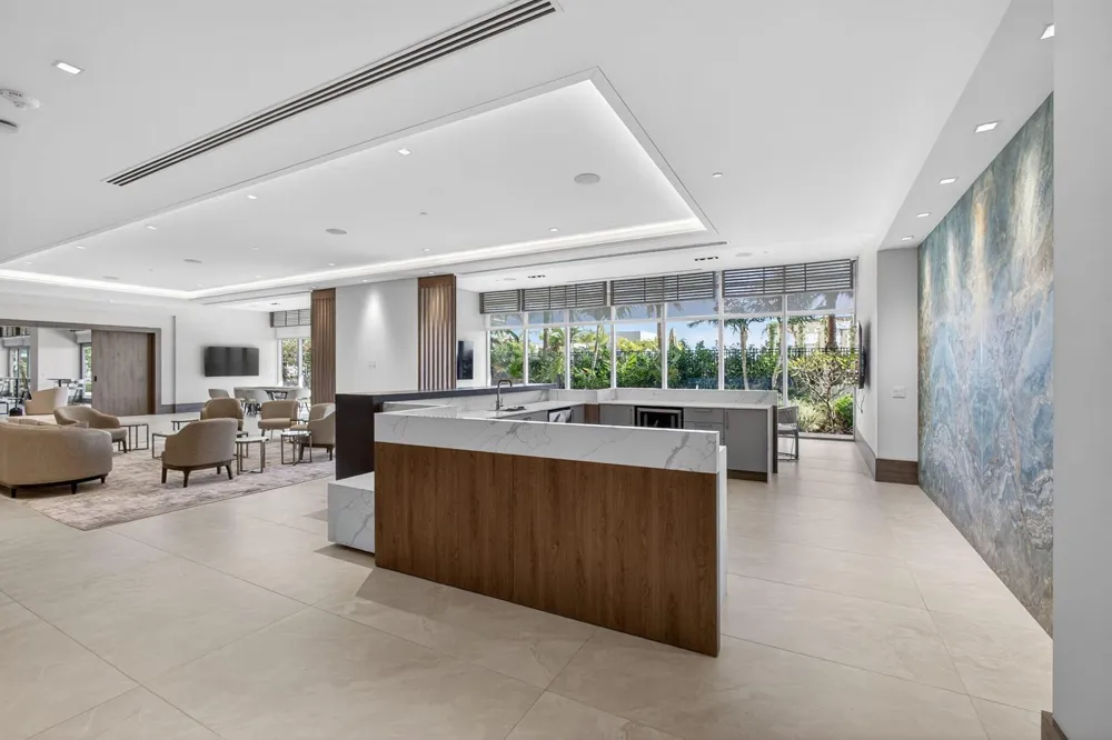 220 Lake Shore Drive #609 Lake Park, FL 33403