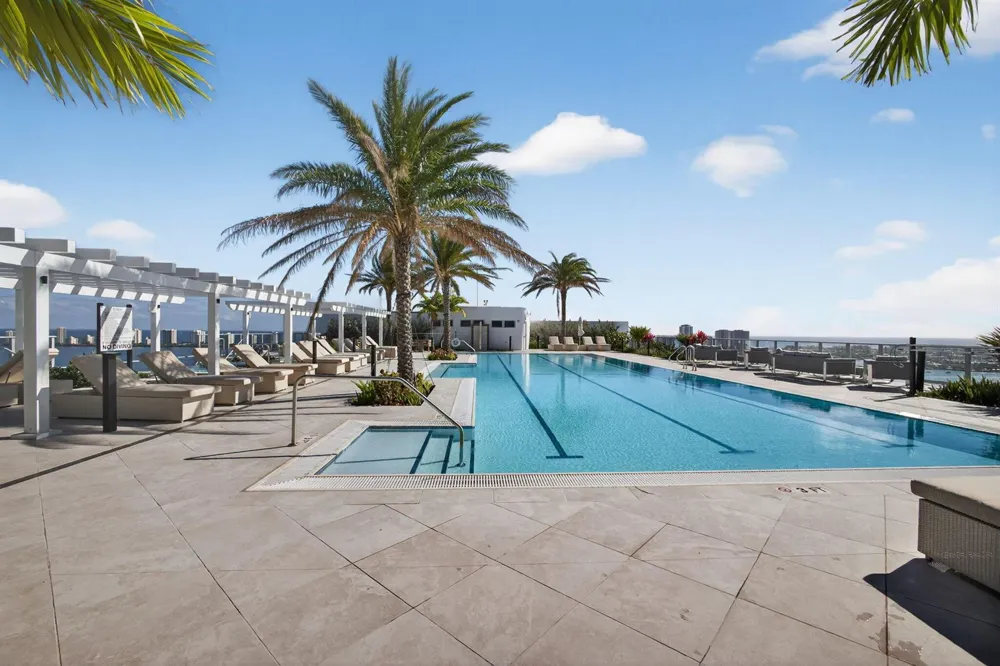 220 Lake Shore Drive #609 Lake Park, FL 33403