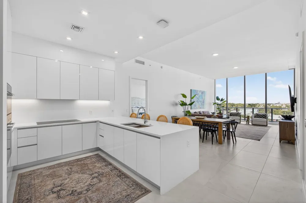 220 Lake Shore Drive #605 Lake Park, FL 33403