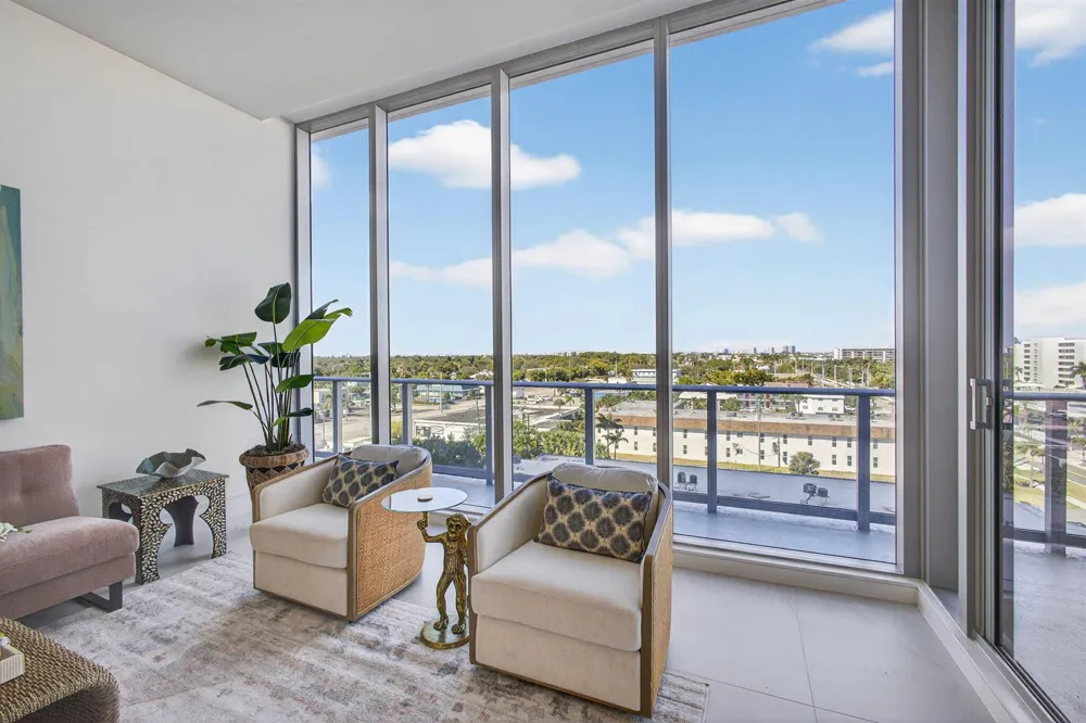 220 Lake Shore Drive #605 Lake Park, FL 33403