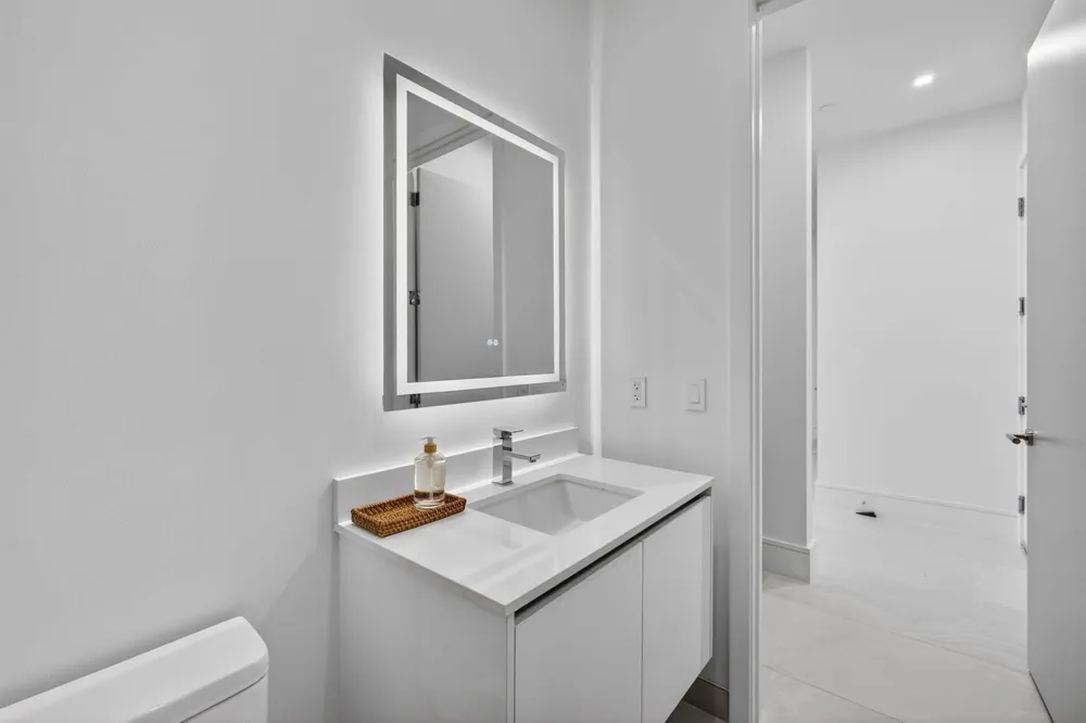 220 Lake Shore Drive #605 Lake Park, FL 33403