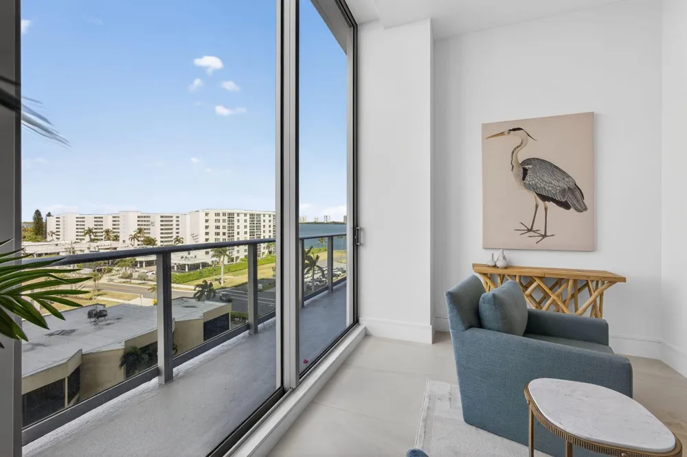 220 Lake Shore Drive #605 Lake Park, FL 33403