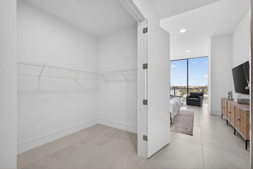 220 Lake Shore Drive #605 Lake Park, FL 33403