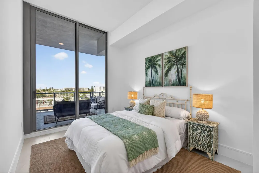 220 Lake Shore Drive #605 Lake Park, FL 33403